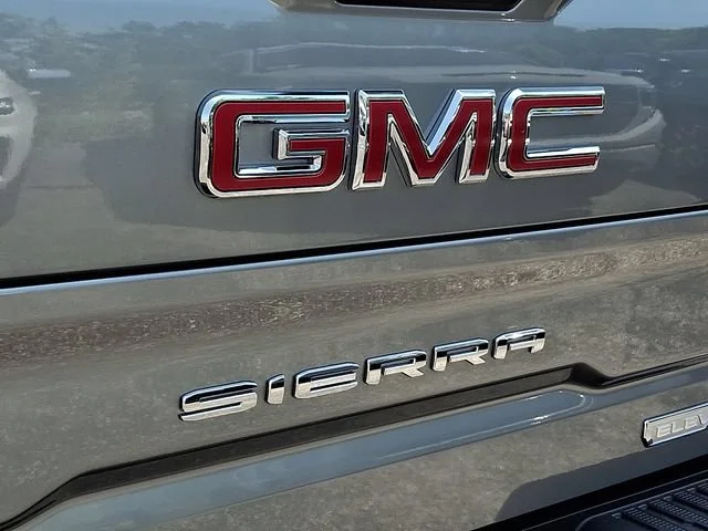 New 2026 Sterling Metallic GMC Elevation image 22