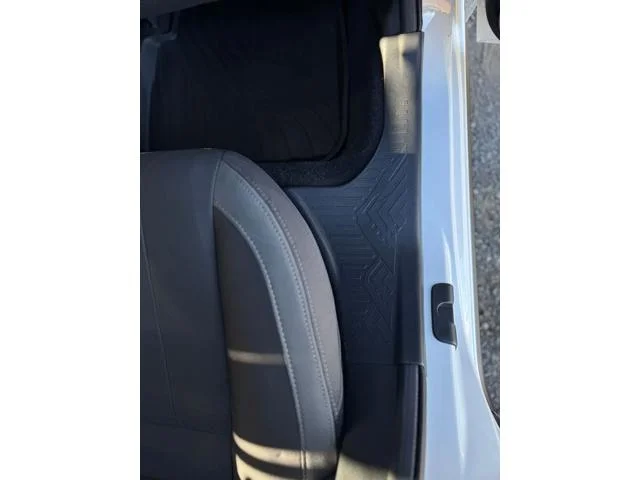New 2026 CRYSTAL WHITE PEARL Subaru Premium image 34