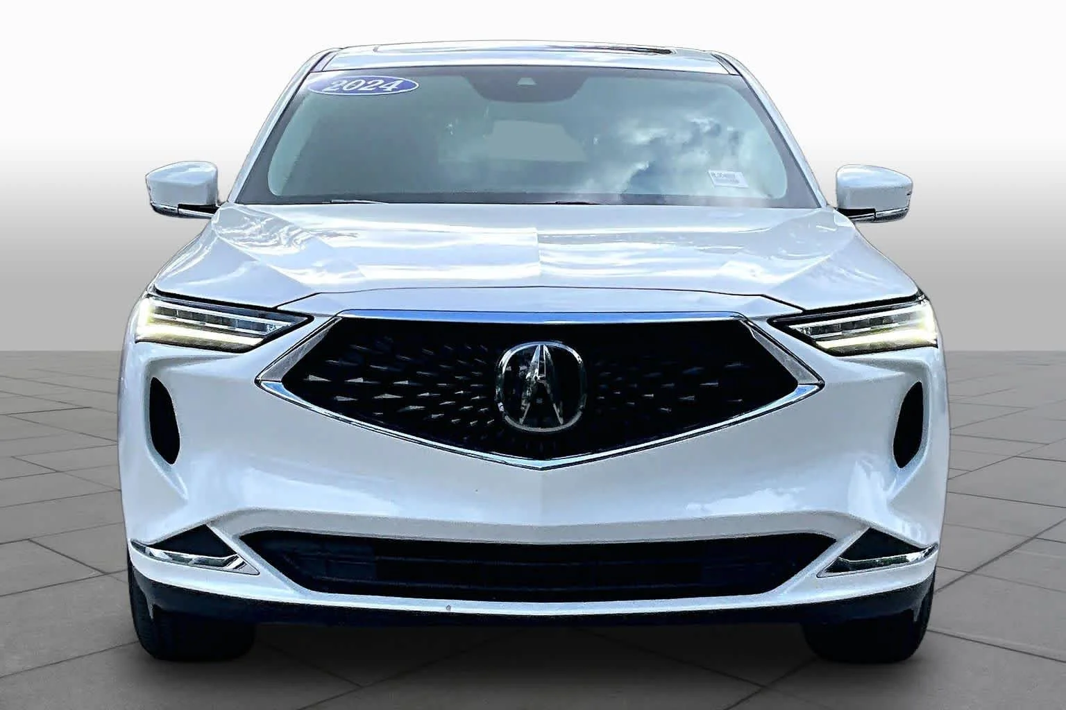 Used 2024 Platinum White Pearl Acura  image 4