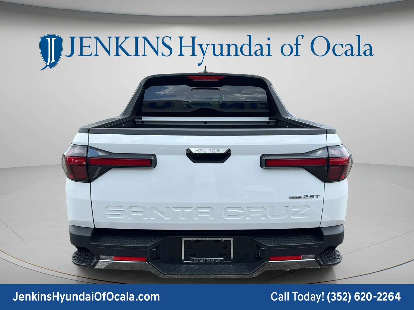 Used 2025 Atlas White Hyundai Limited image 4