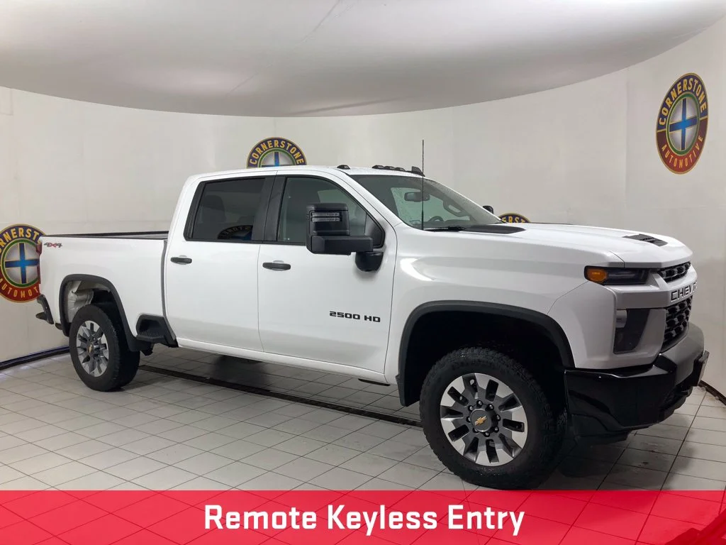 Used 2023 White Chevrolet Custom image 18