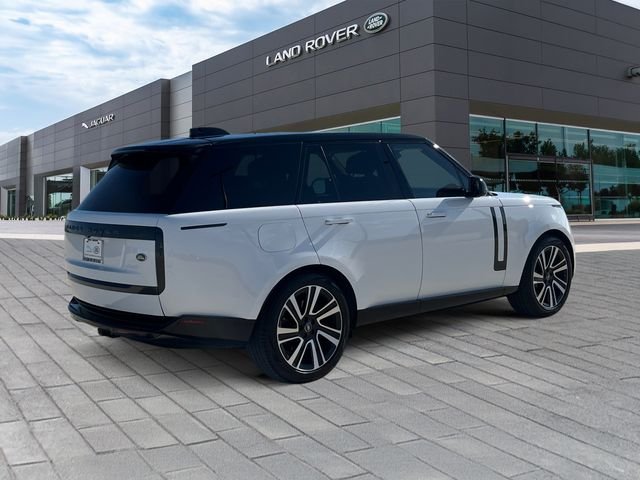Certified Used 2023 White Land Rover SE image 5
