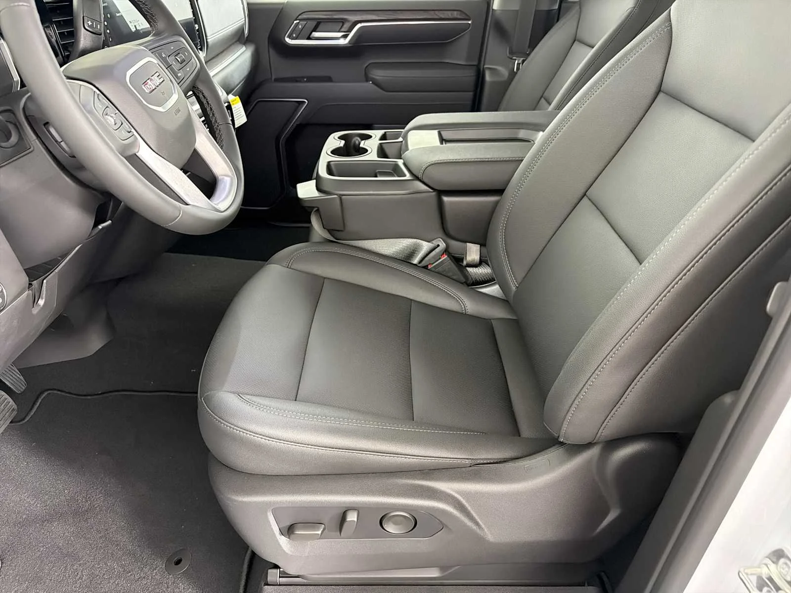 New 2026 Glacier White Tricoat GMC SLT image 7