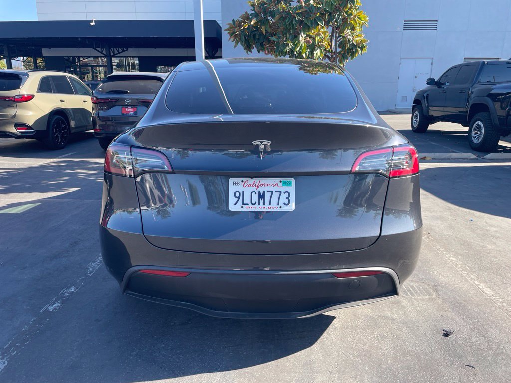Used 2024  Tesla  image 6