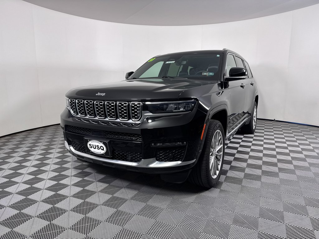Used 2023 Diamond Black Crystal Pearlcoat Jeep Summit image 20