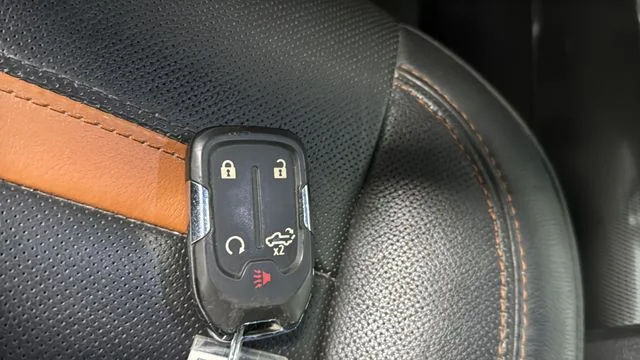 Used 2020 Onyx Black GMC AT4 image 20