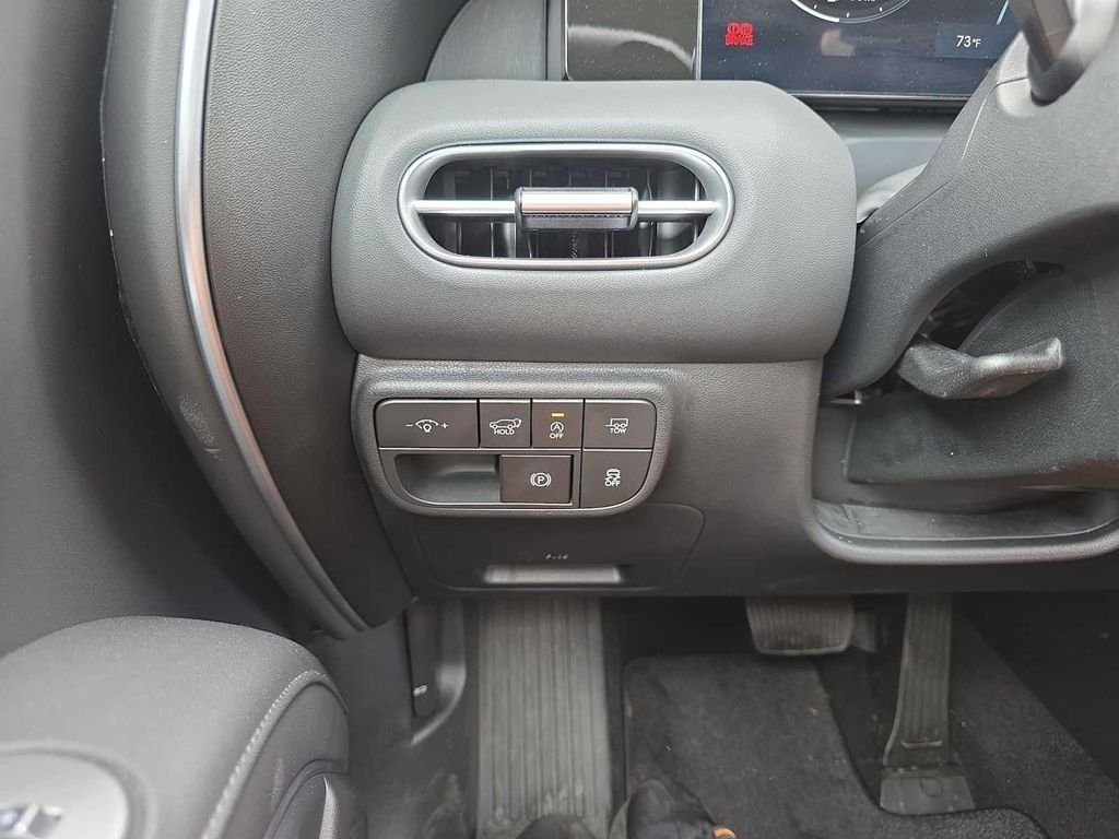Used 2026 Black Hyundai SEL 7P image 19