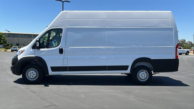 New 2026 Bright White Clearcoat RAM Tradesman image 6