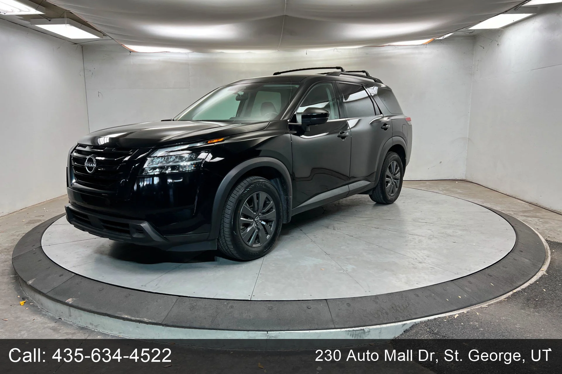 2022 Nissan Pathfinder SV 2WD's photo