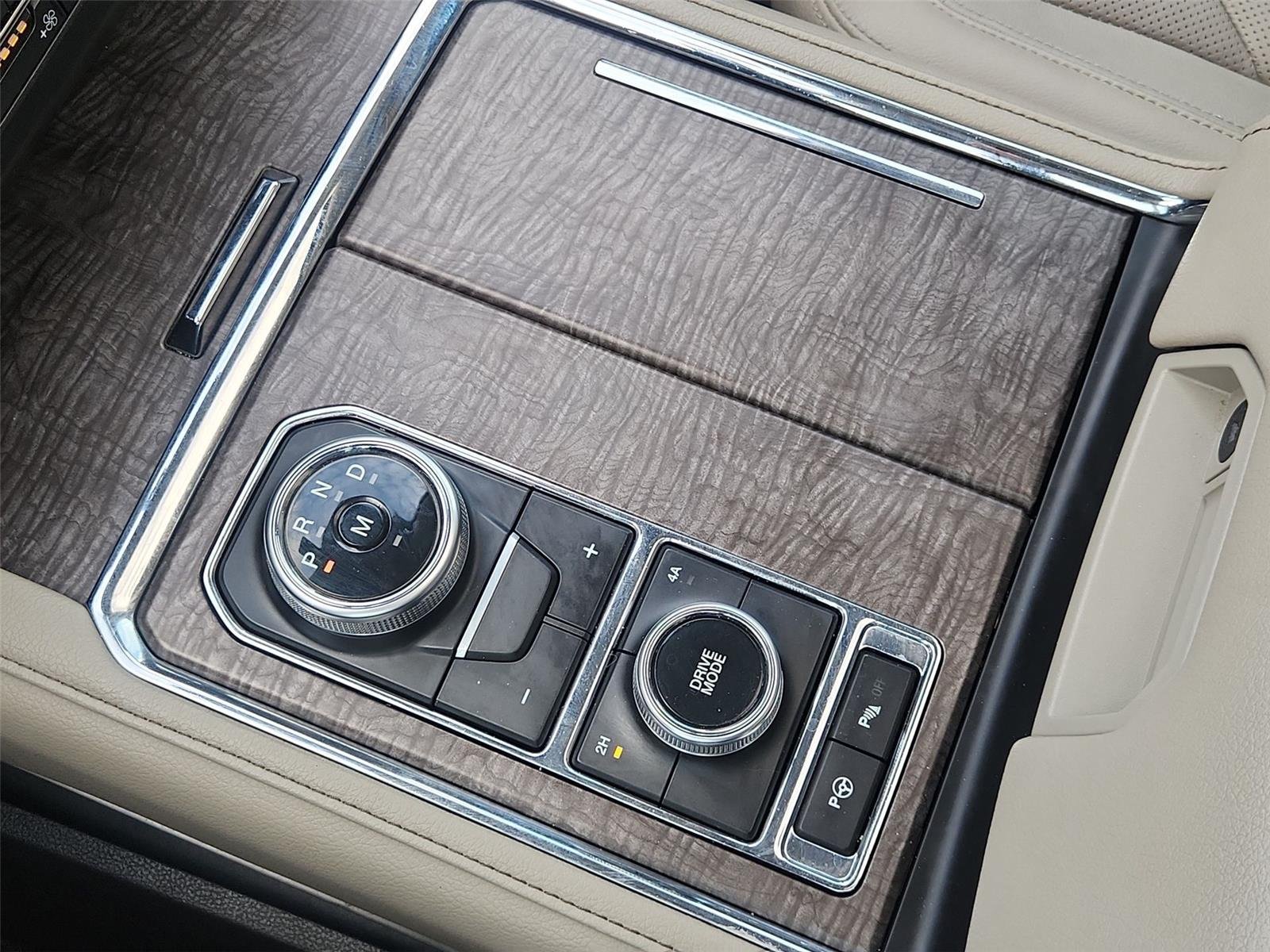Used 2019 Gray Ford Limited image 16