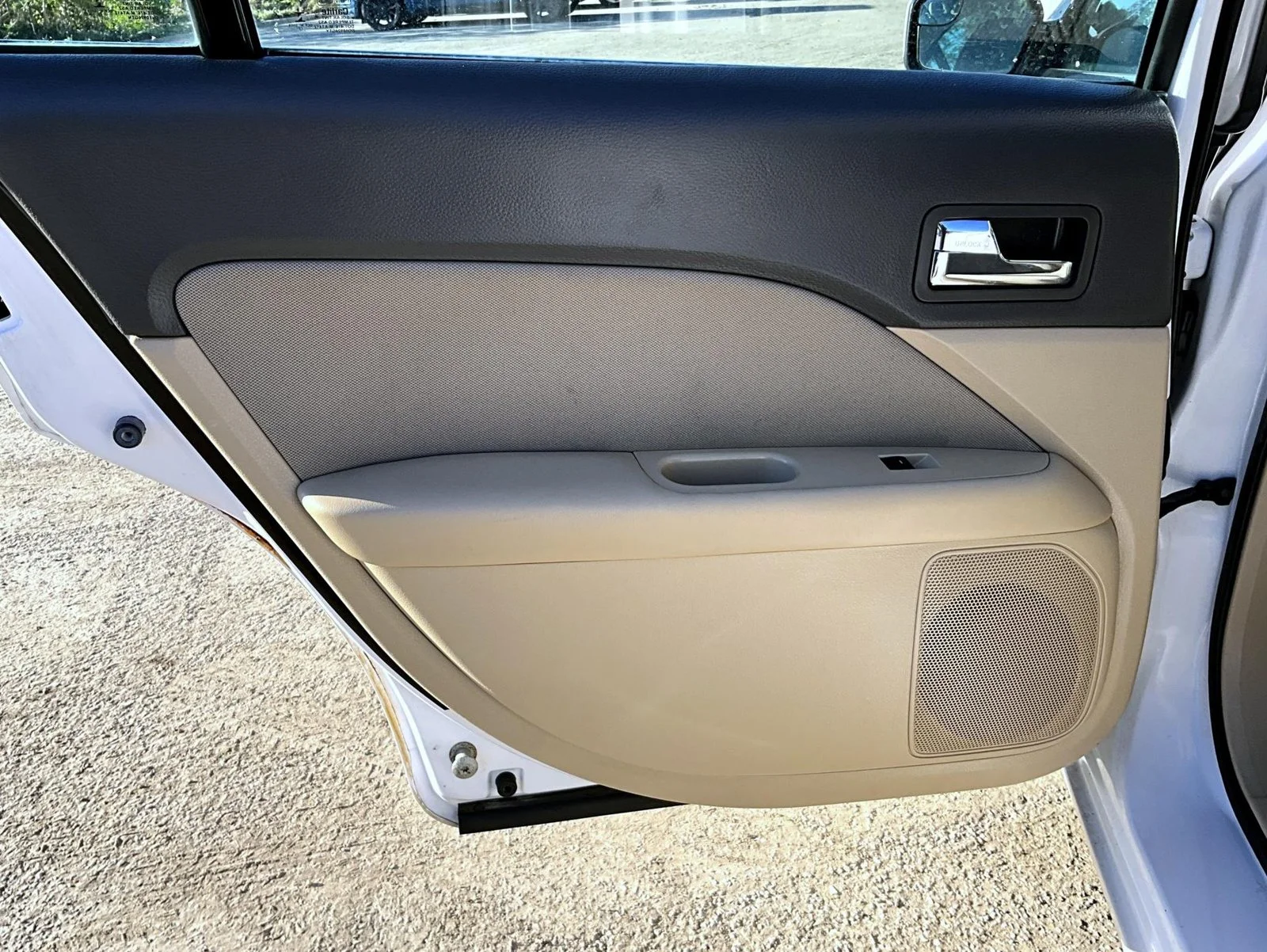 Used 2012 White Ford SE image 23