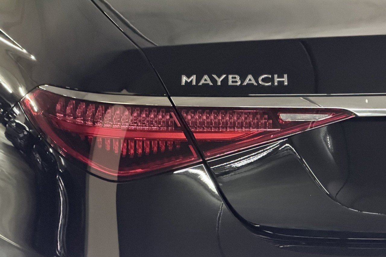 New 2026 Obsidian Black Metallic Mercedes-Benz Maybach S 680 4MATIC® Sedan image 24