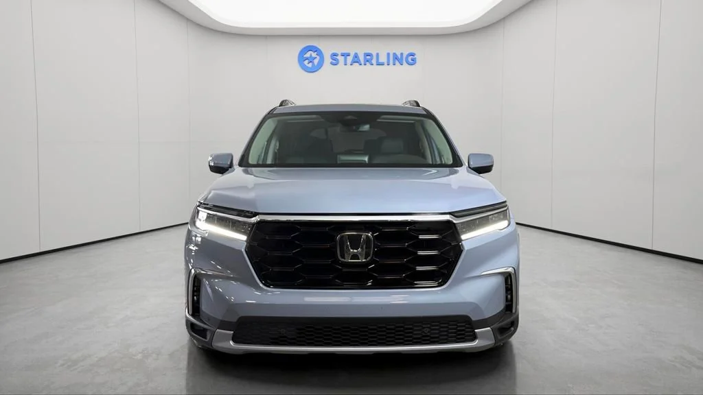 Used 2025 Gray Honda Touring image 15