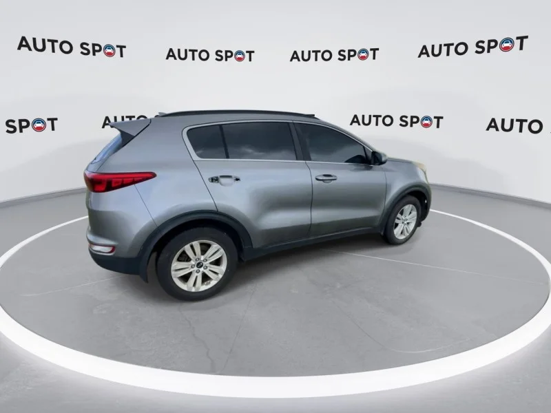 Used 2017 SILVER Kia LX image 3