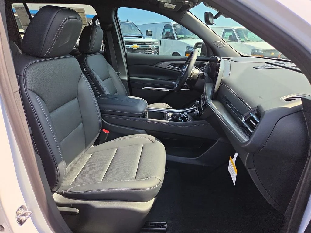 New 2026 Summit White Chevrolet LT image 20