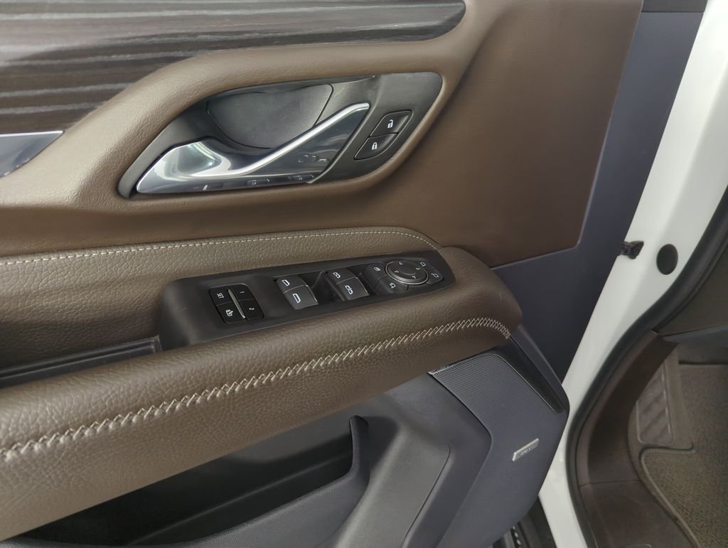 Used 2023 White GMC Denali image 18