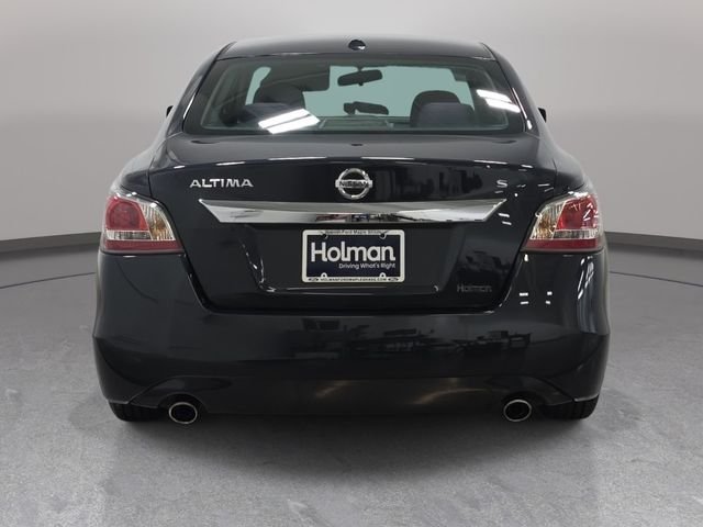 Used 2015 Blue Nissan 2.5 S image 7