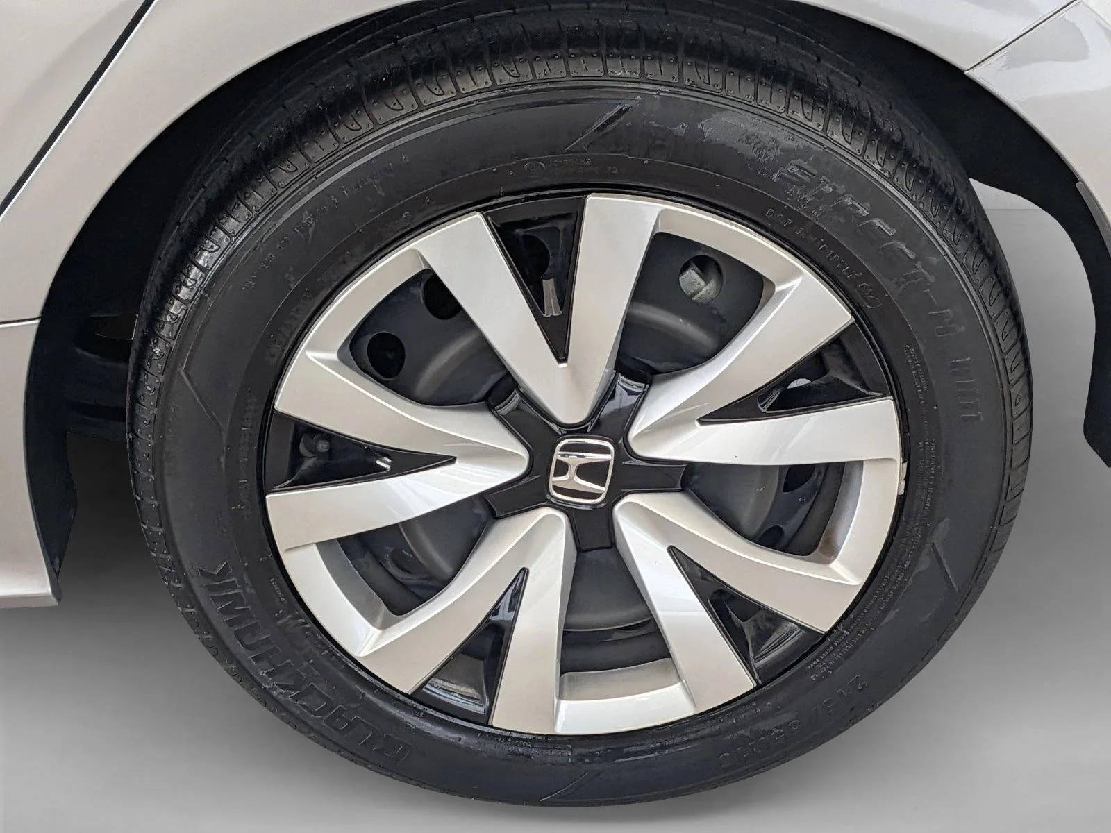 Used 2024 Lunar Silver Metallic Honda LX image 22