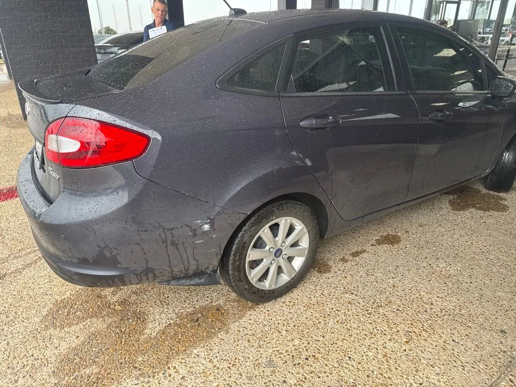 Used 2013 Purple Ford SE image 5