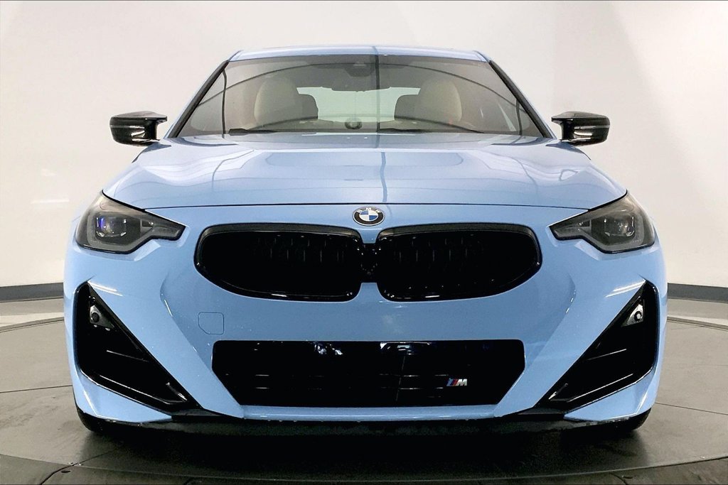 Used 2025 Zandvoort Blue BMW  image 2
