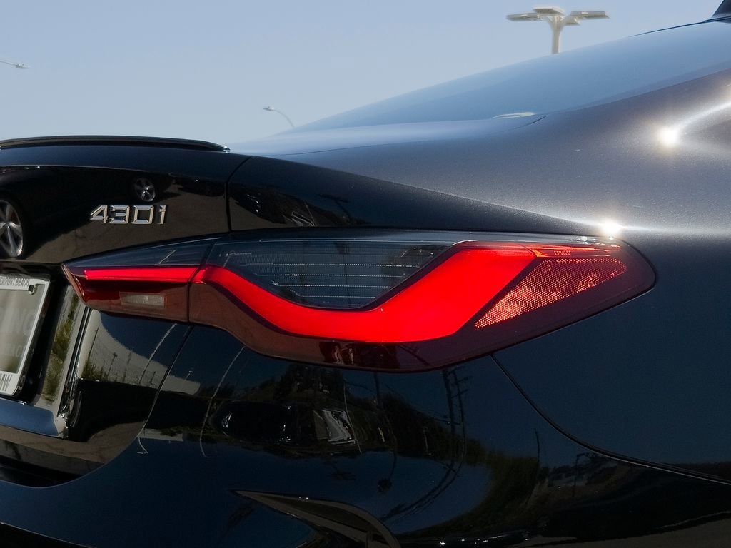 New 2026 Black Sapphire Metallic BMW 430i image 5