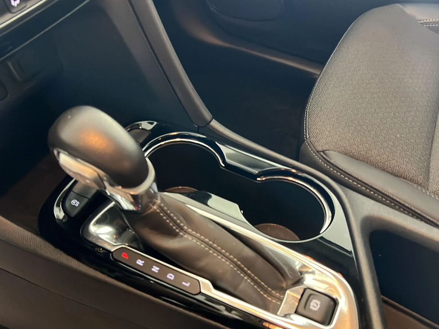 Used 2023 Summit White Buick Preferred image 16