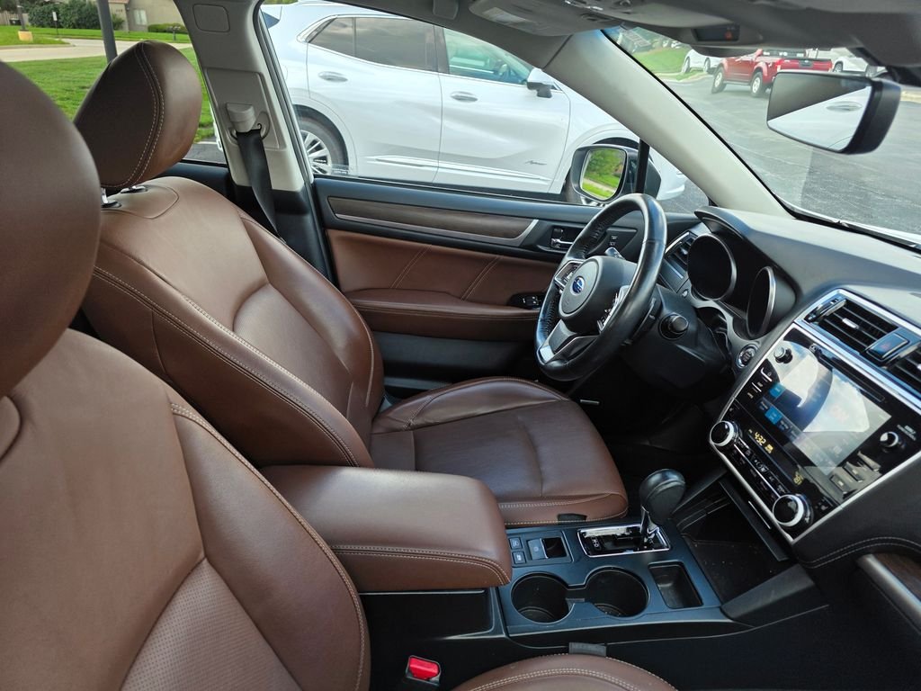 Used 2018 Crystal White Pearl Subaru 3.6R image 5