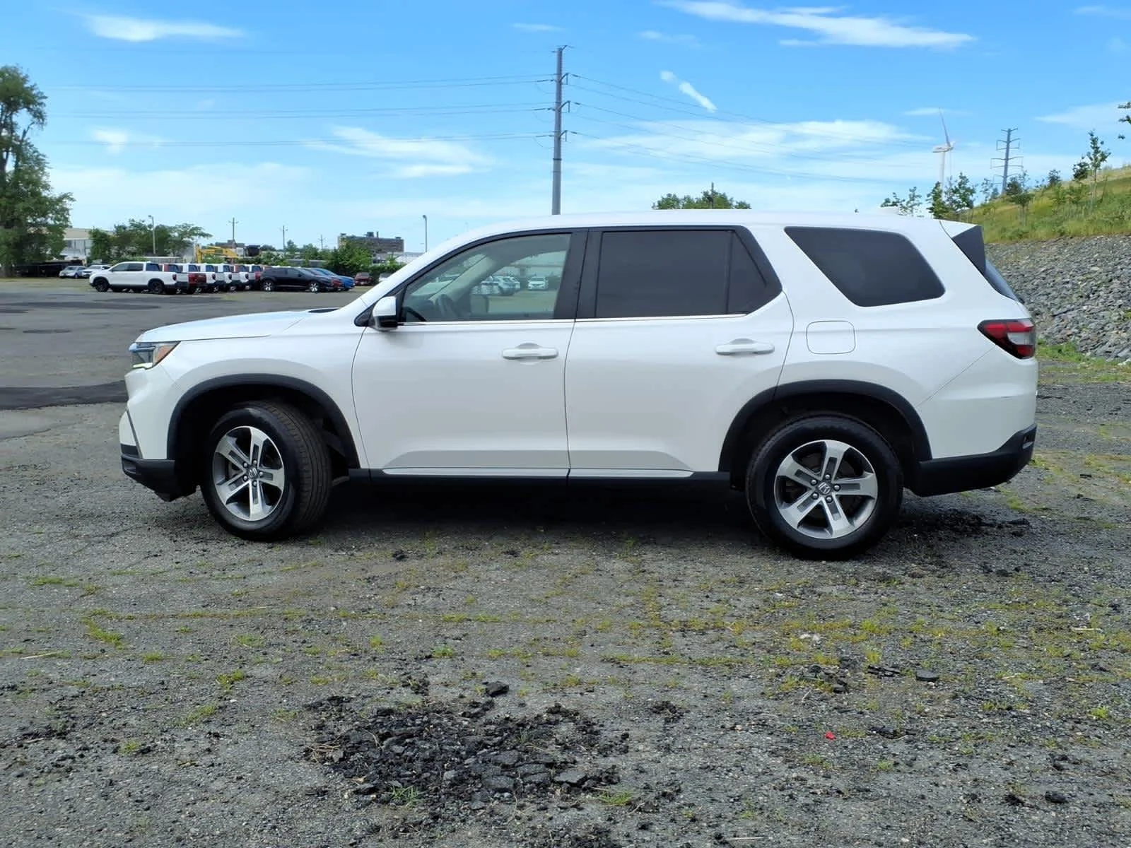 Certified Used 2025 Platinum White Pearl Honda EX-L image 8