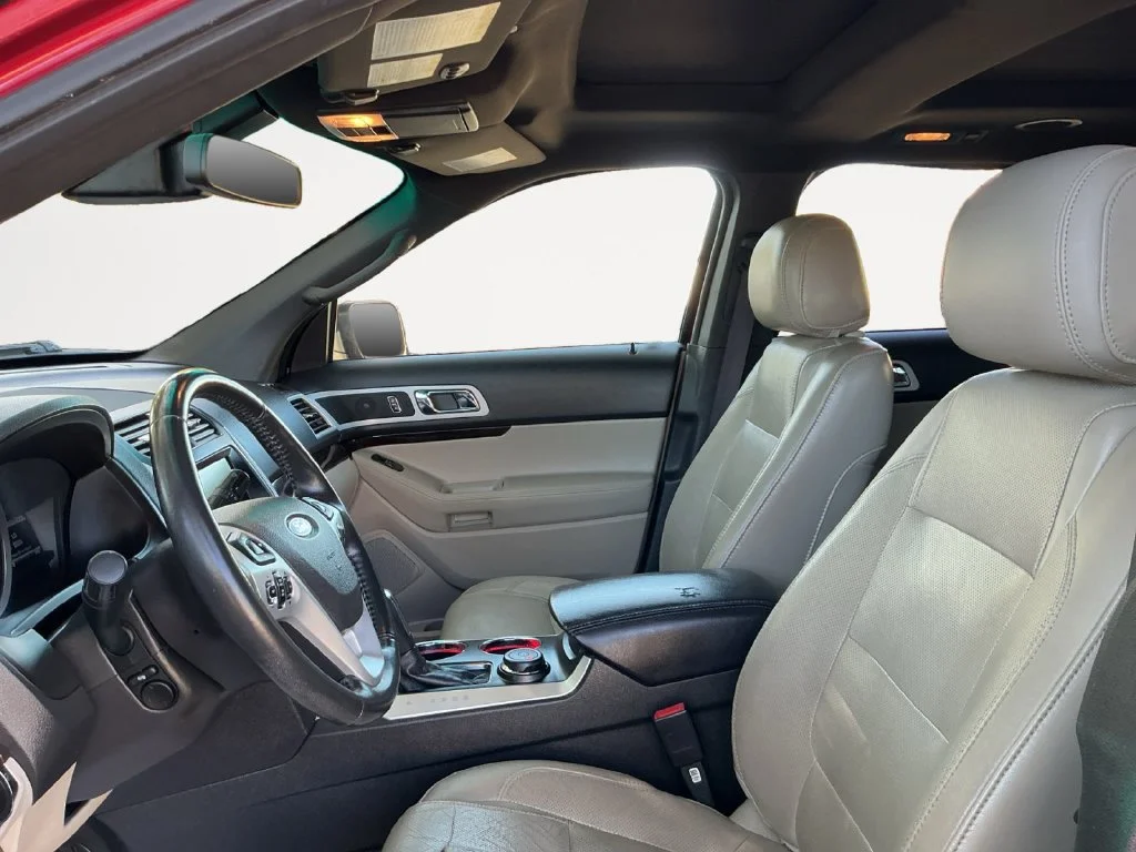 Used 2013 Red Ford Limited image 9