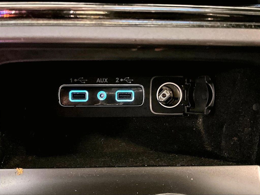 Used 2020 White Jeep Limited X image 27
