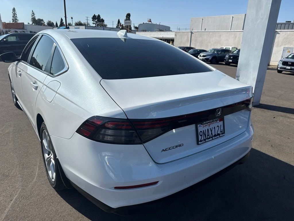 Used 2024  Honda LX image 3