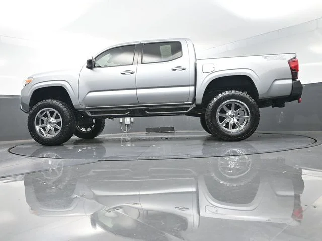 Used 2019 Silver Toyota SR image 34