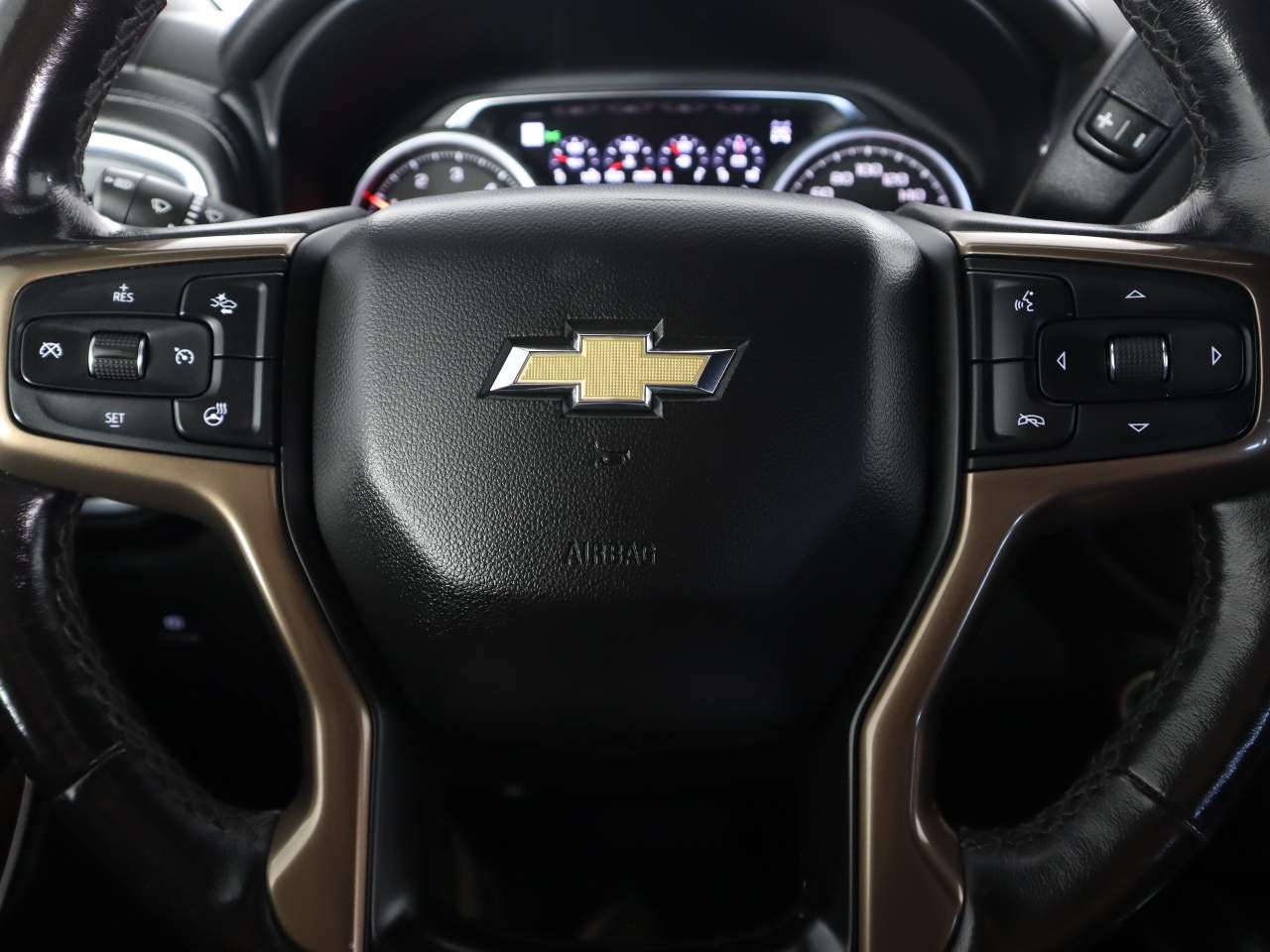 Used 2020 Black Chevrolet High Country Crew Cab image 13