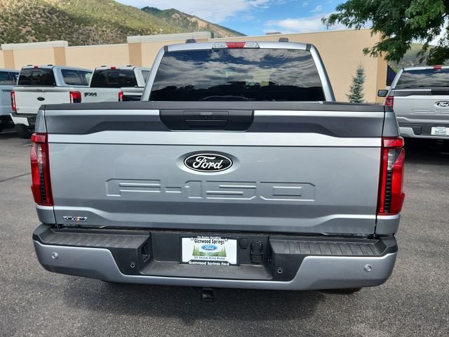 New 2026 Iconic Silver Metallic Ford XLT image 4