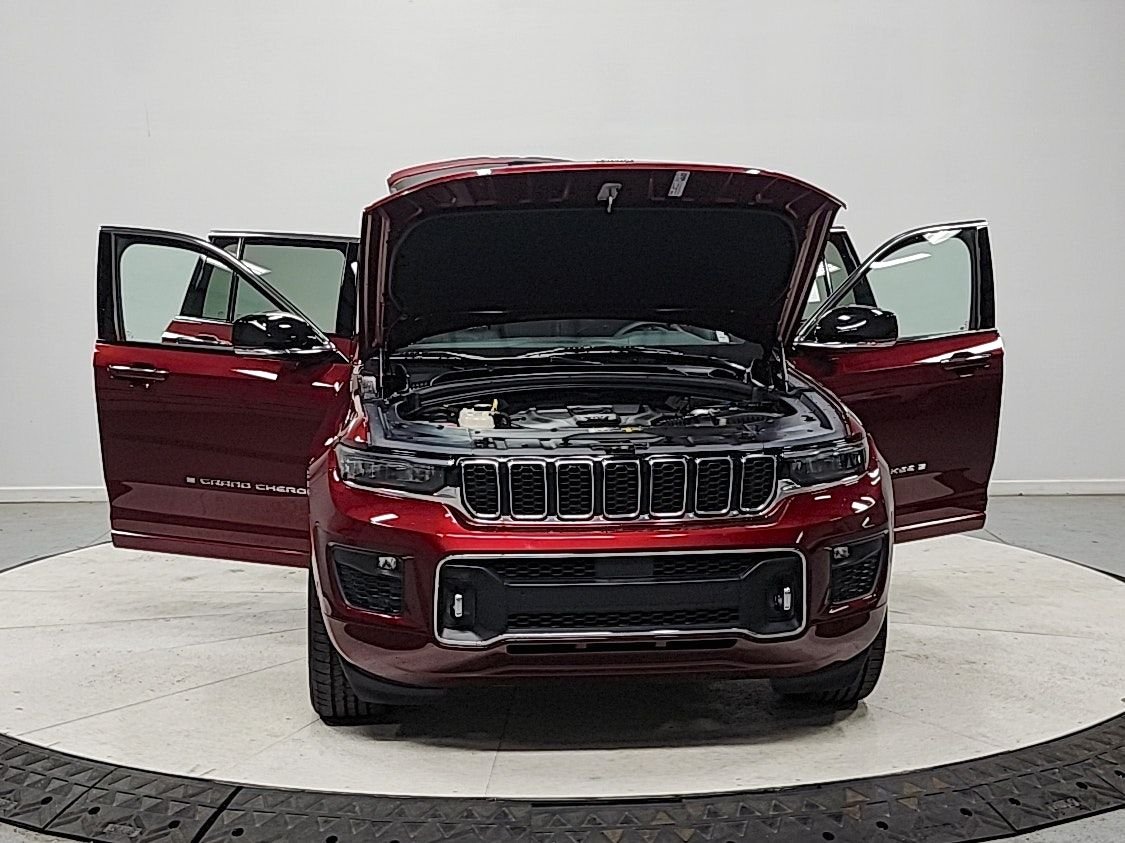 2023 Jeep Grand Cherokee Overland - Photo 10