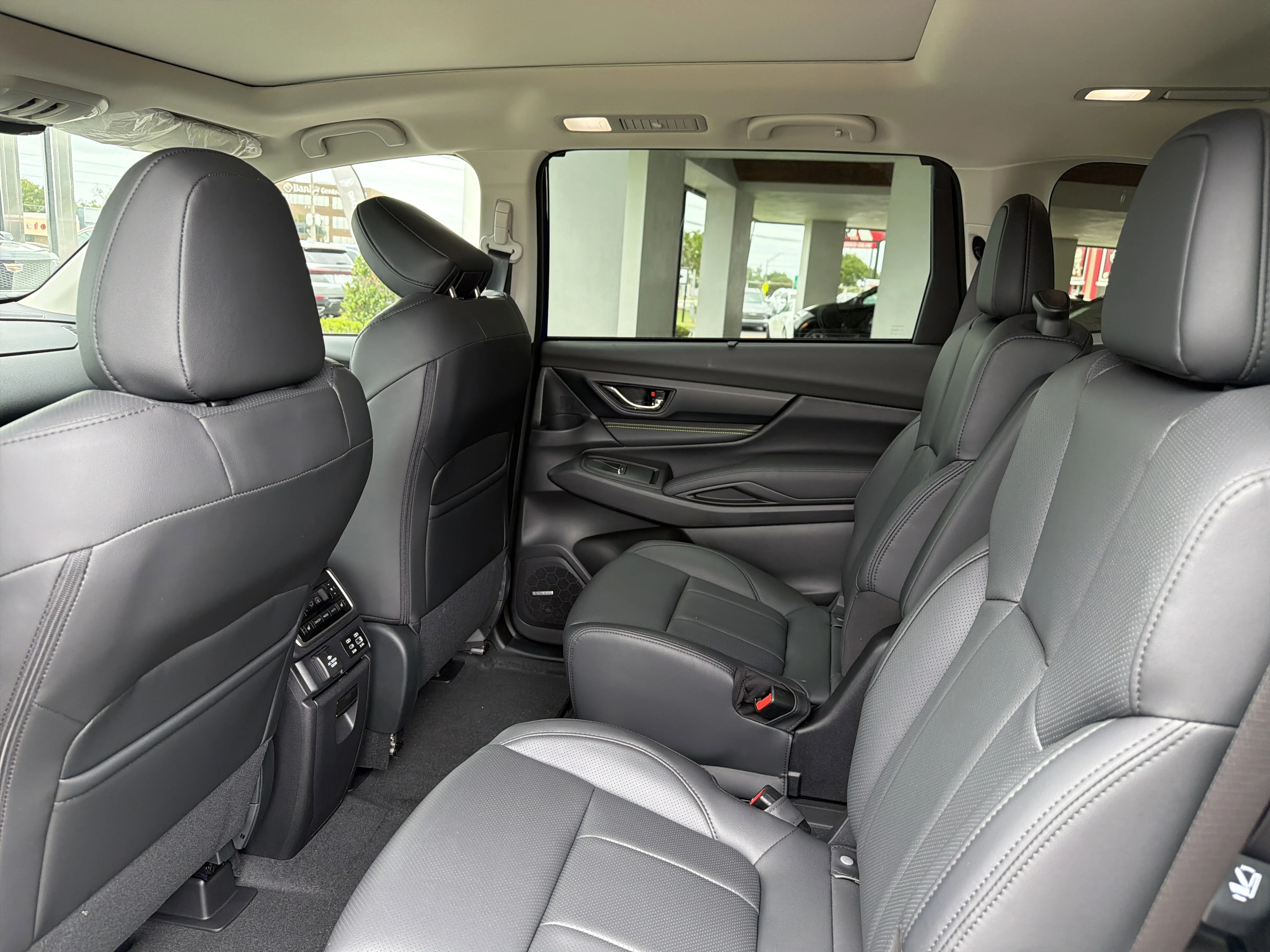 New 2026 SAPPHIRE BLUE PEARL Subaru Onyx Edition Touring 7-Passenger image 18