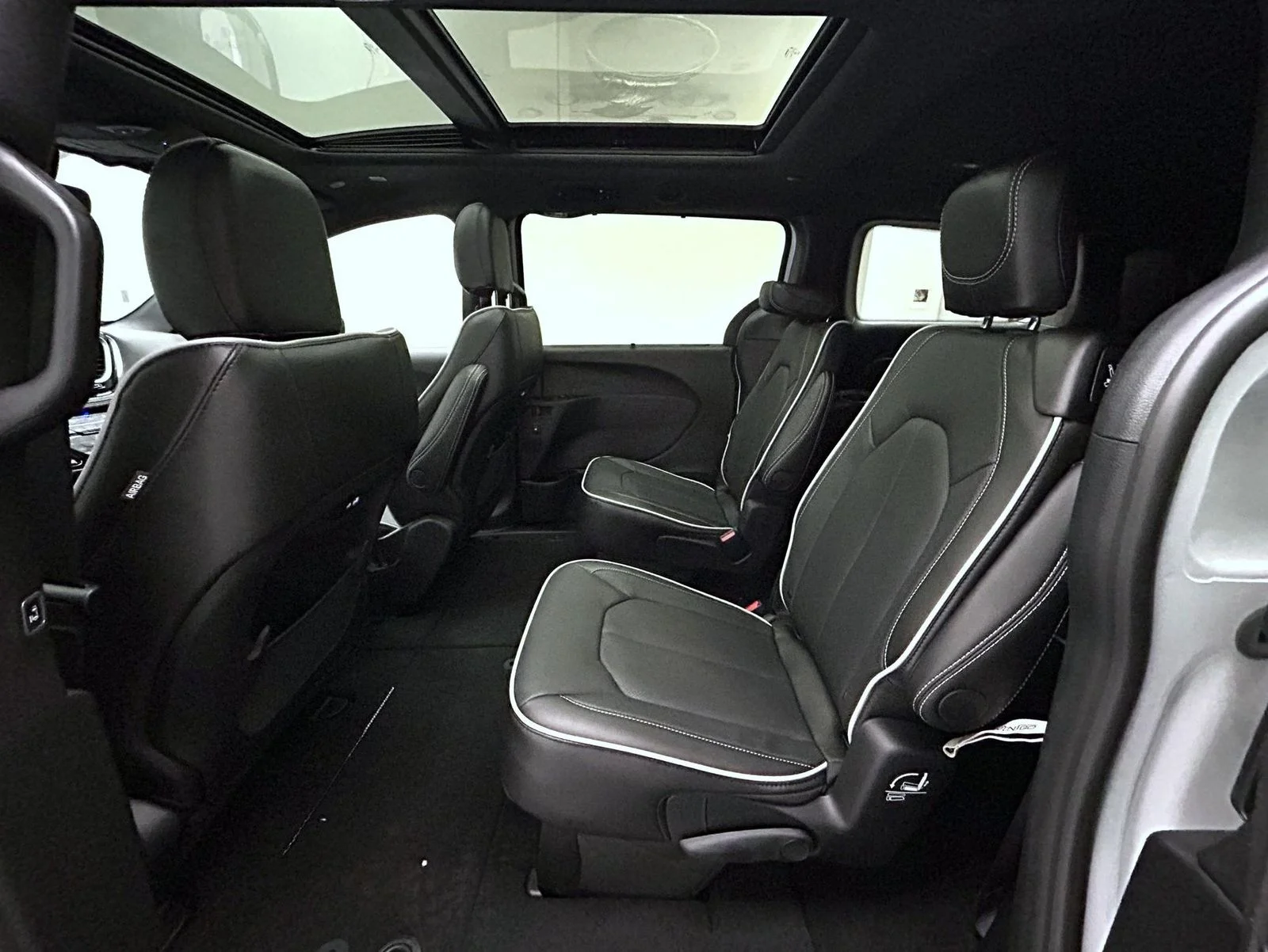New 2026 White Chrysler Limited image 11