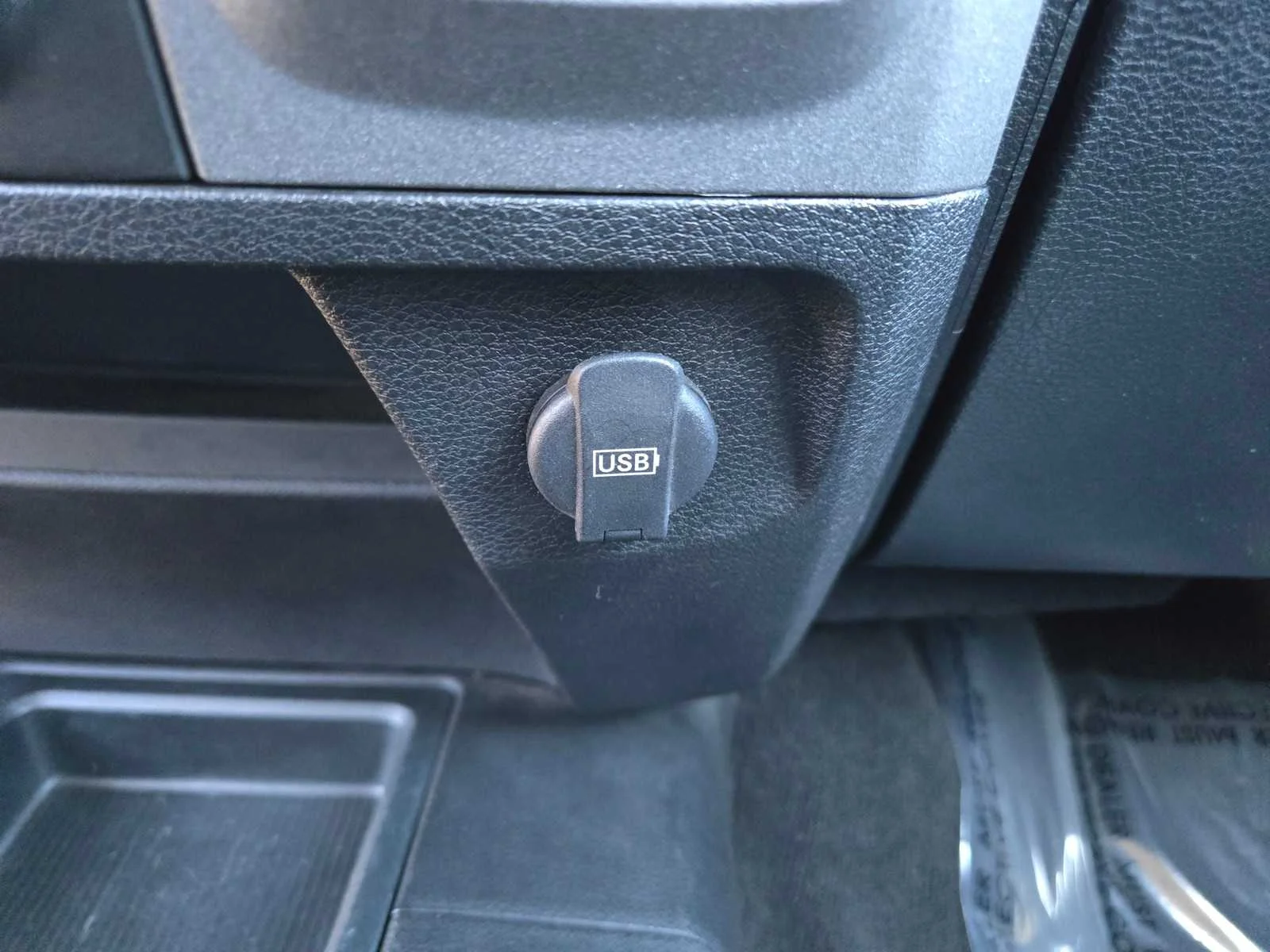 Used 2018  Ram Tradesman image 16