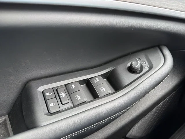 New 2026 Black Jeep Altitude image 24