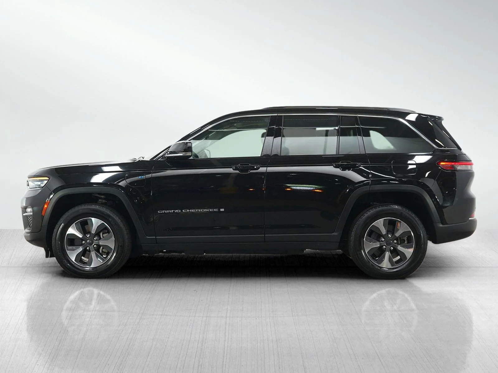 Used 2023 Jeep Grand Cherokee 4xe with VIN 1C4RJYB6XP8779231 for sale in Hopkins, Minnesota