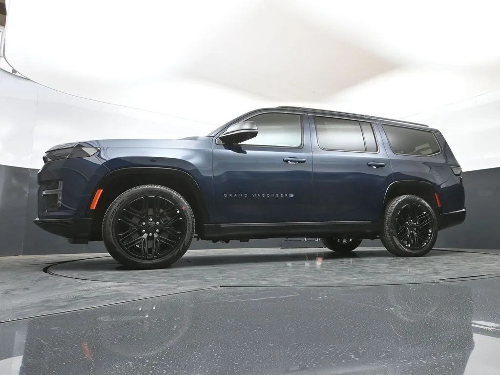 New 2026 Fathom Blue Pearl-Coat Exterior Paint (Late Availability) Jeep Limited Reserve image 60