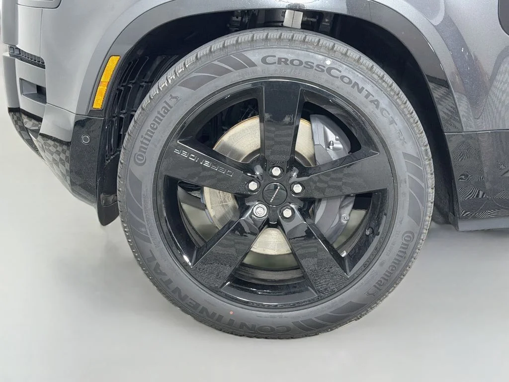 New 2026 Carpathian Grey Land Rover X-Dynamic SE image 33