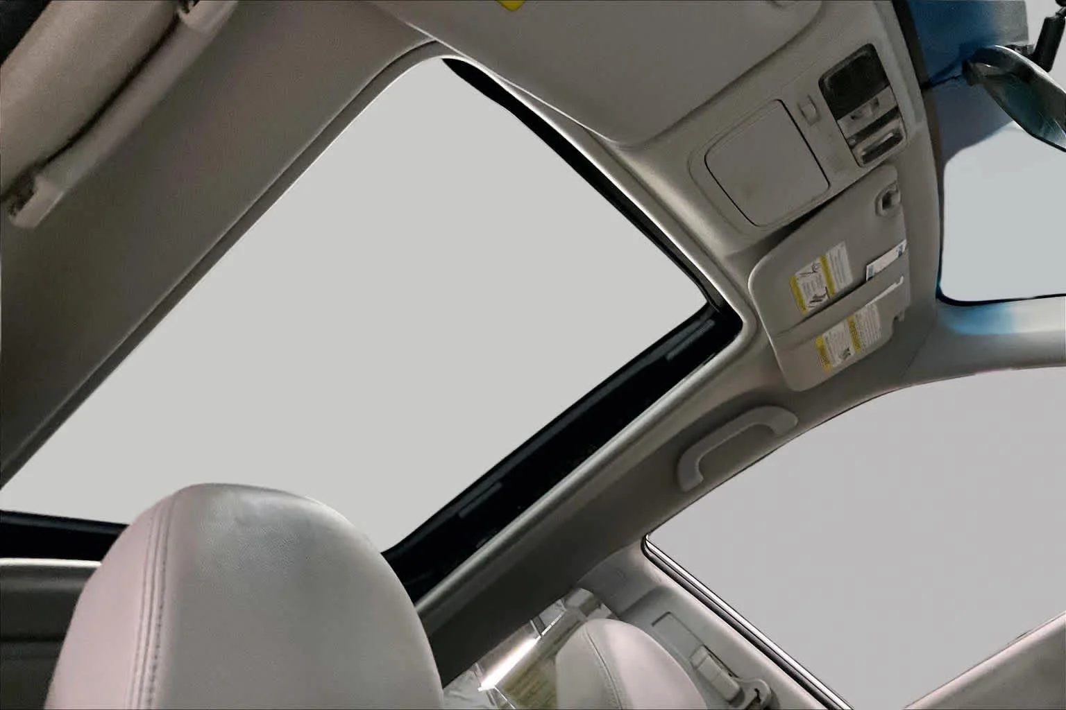 Used 2010 Satin White Pearl Subaru 2.5X Limited image 13