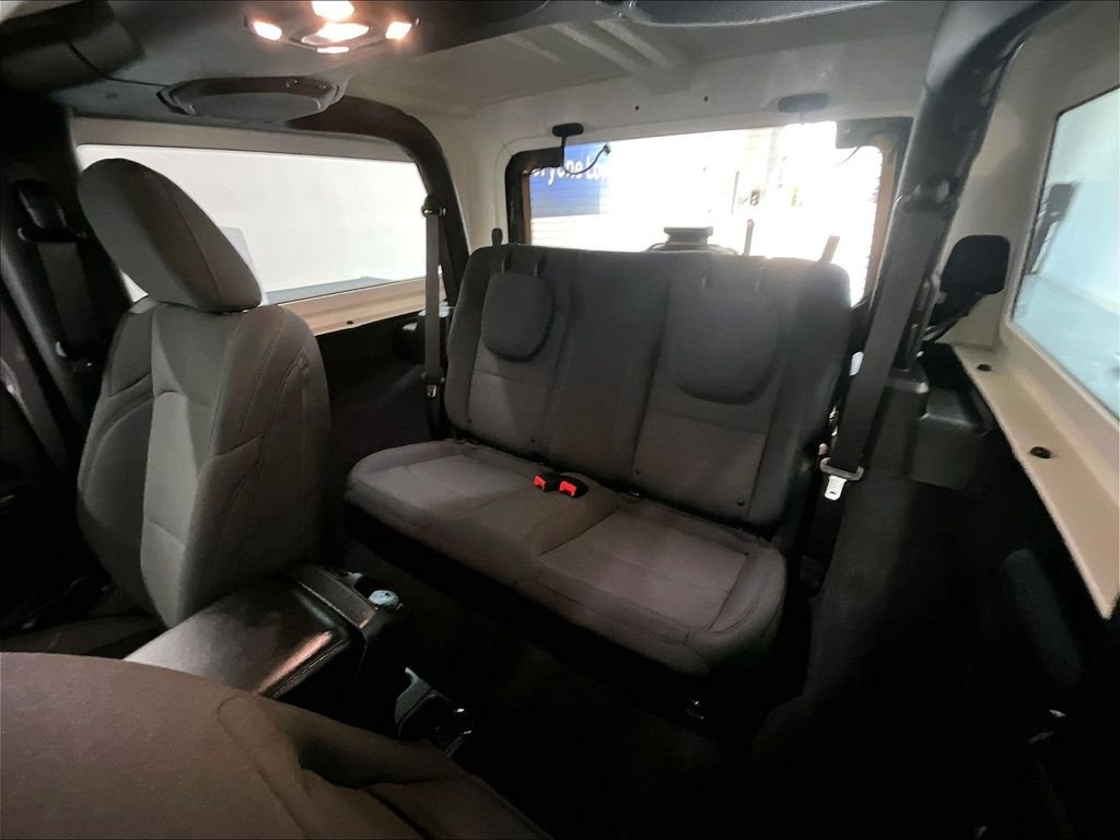 Used 2022 Granite Crystal Metallic Clearcoat Jeep Sport S image 15
