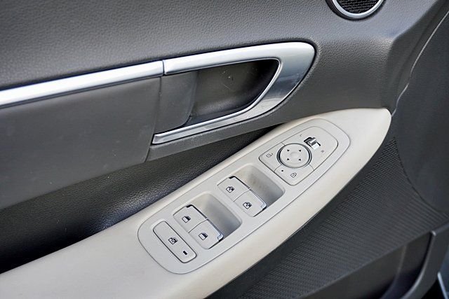 Used 2023 Gray Hyundai SEL image 21