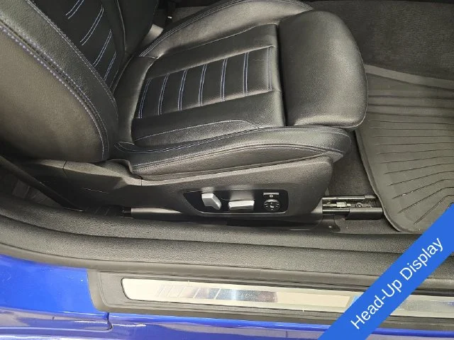 Used 2021 Portimao Blue Metallic BMW M440i xDrive image 11