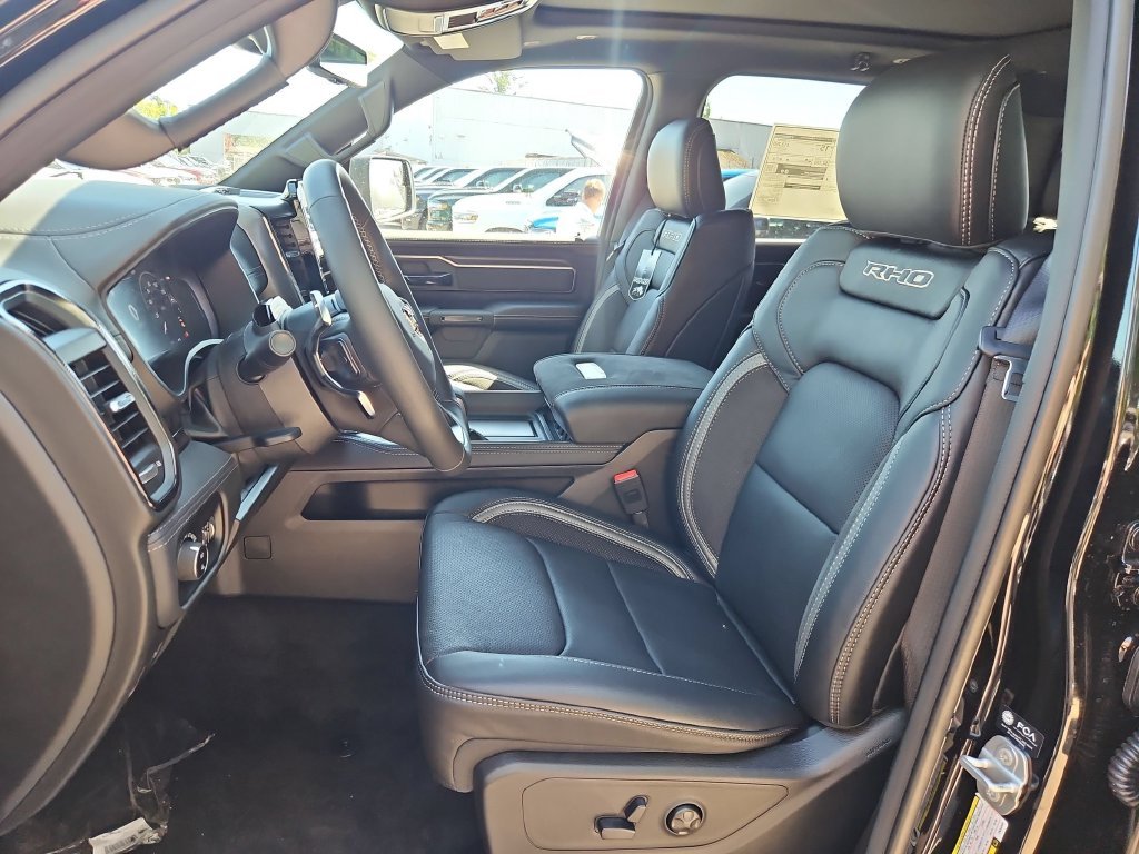 New 2026 Diamond Black Crystal Pearl-Coat Exterior Paint RAM RHO image 12