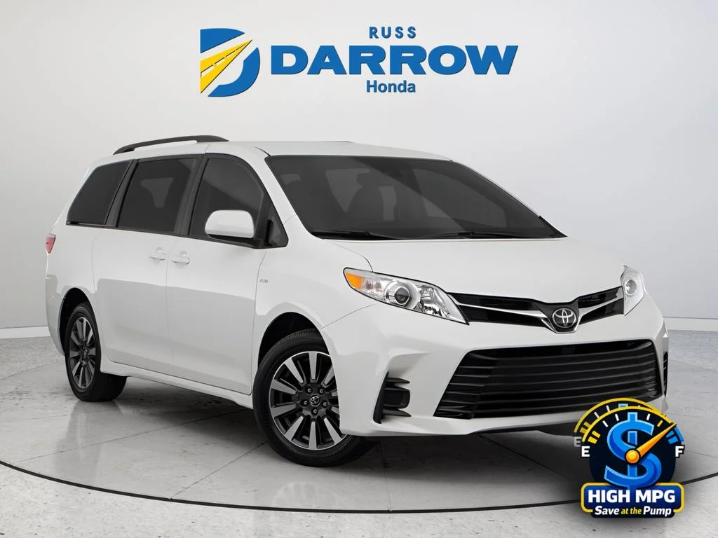 Used 2018 White Toyota LE image 7