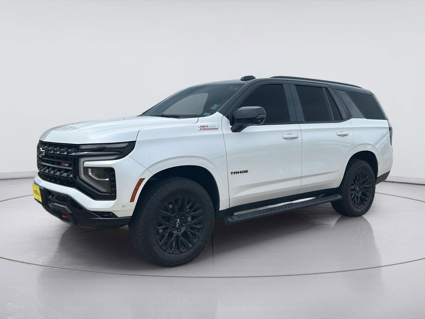 Used 2025 WHITE CHEVROLET Z71 image 2