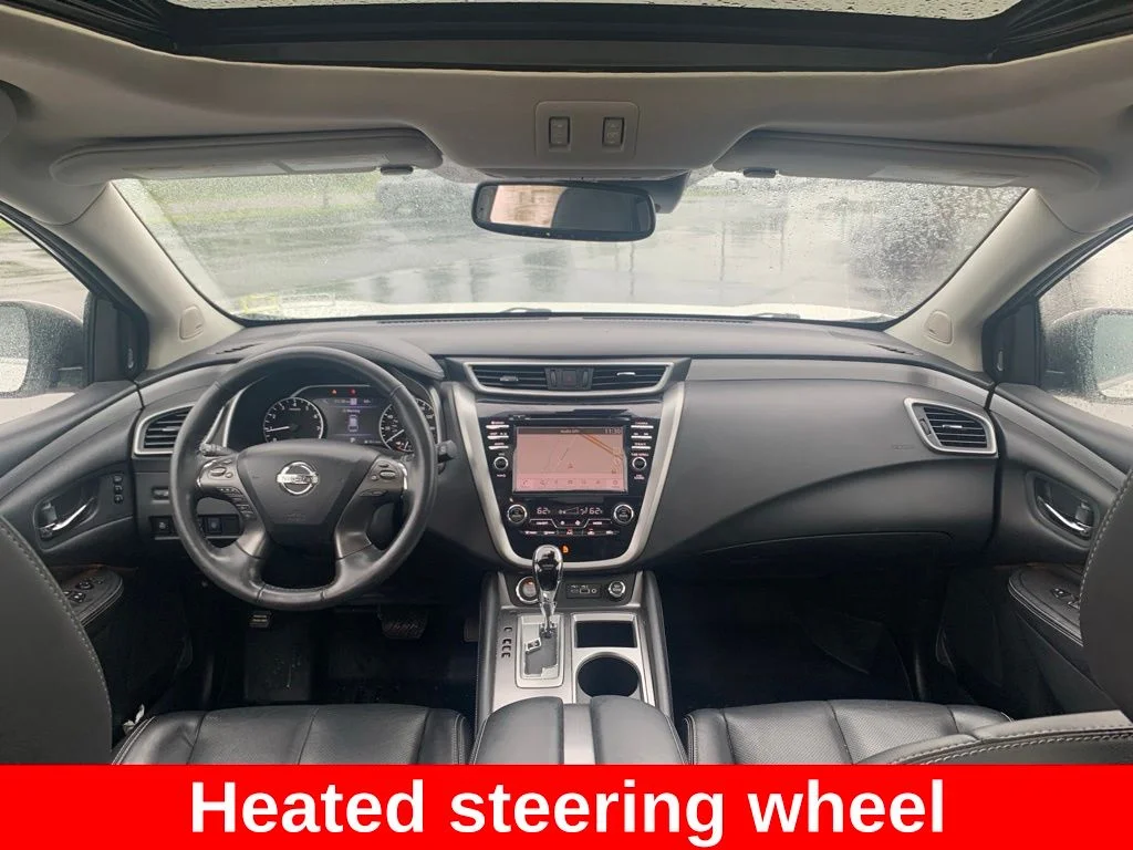 Used 2020 White Nissan SL image 19